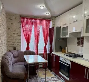 Сдам отличную 3-к квартиру на Бажанова Макеевка
