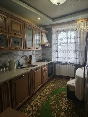 Продам 3-х комнатную квартиру на Зелёном Макеевка