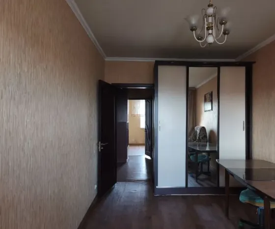 Продам 3-х комнатную квартиру на Зелёном в районе Танка Макеевка