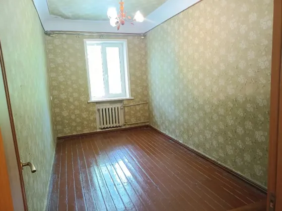 Продам 3- х комнатную квартиру в Будённовском районе ( Вертикальная) Донецк