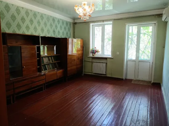Продам 3- х комнатную квартиру в Будённовском районе ( Вертикальная) Донецк