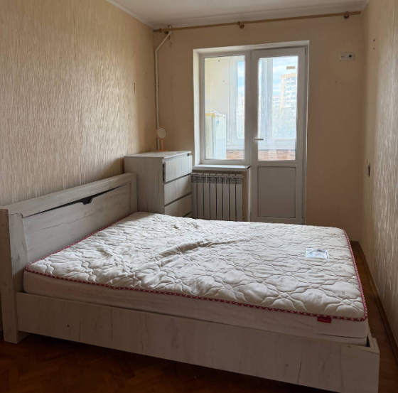 в продаже трехкомнатная квартира Мариуполь