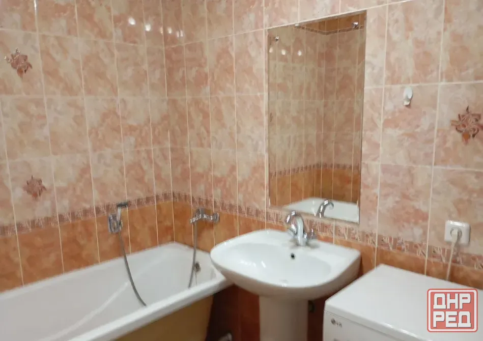 Сдаю однокомнатную квартиру 43.0 м² этаж 3/5 Ворошиловский район, Крупская библиотека, Администрация Донецк - изображение 4