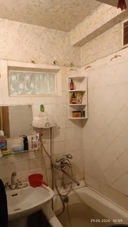 Продам 2х комн. квартиру с раздельной планировкой,Ворошиловский рн Донецк