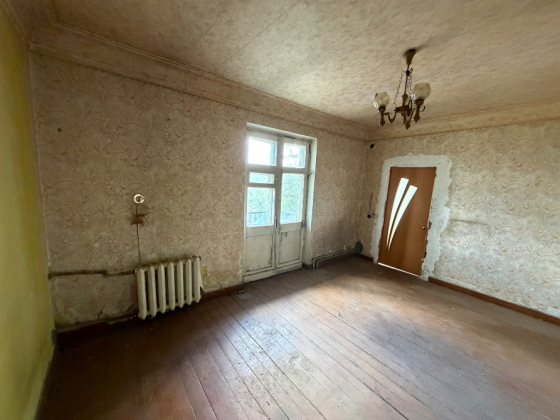 Продам 3 к.кв.+гараж, 3/3 эт., 67 м.кв. - Макеевка, пос. Путь Ильича, ул. Физкультурная Макеевка