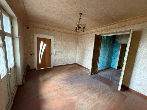 Продам 3 к.кв.+гараж, 3/3 эт., 67 м.кв. - Макеевка, пос. Путь Ильича, ул. Физкультурная Макеевка