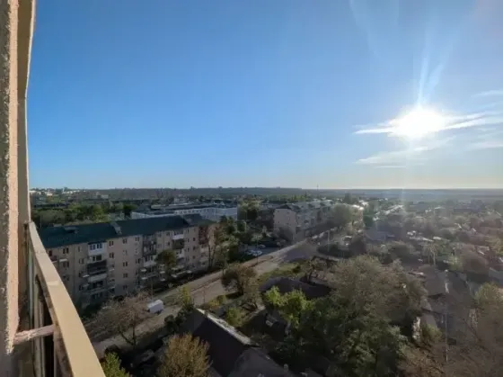 Продается 3 комнатная квартира Мариуполь