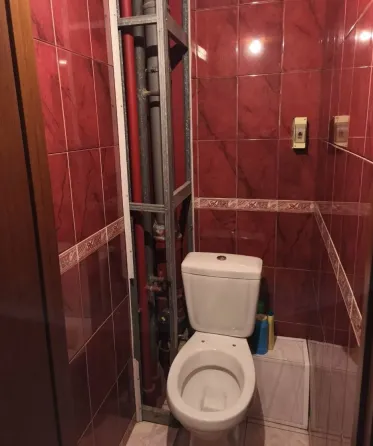 Продам 3-х комнатную квартиру в м-не Октябрьский Макеевка