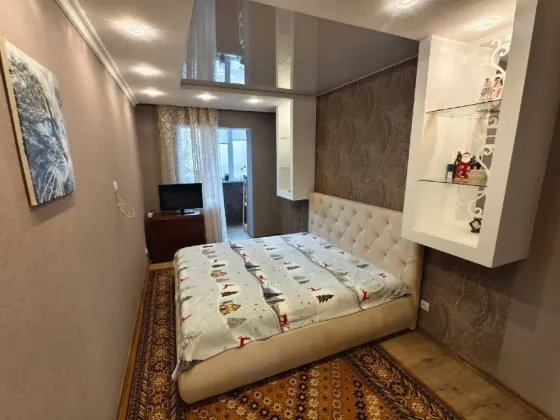 Трехкомнатная квартира в Ленинском районе Донецк