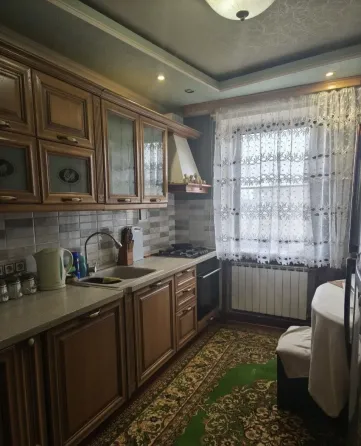Продам 3-х комнатную квартиру на Зеленом Макеевка