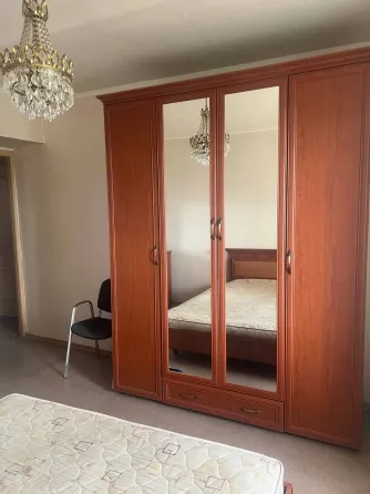 Продам 2-кв.,крытый рынок,б.школьный Донецк