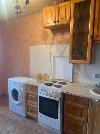 Продам 2-кв.,крытый рынок,б.школьный Донецк