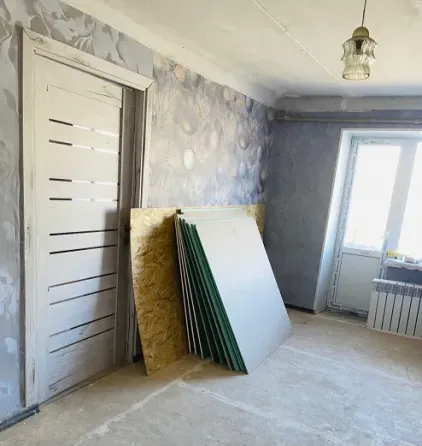 Продам 2-х комнатную квартиру на Бажанова, Руднева Макеевка
