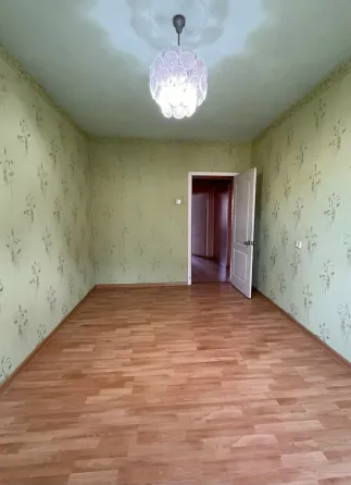 Продам 3-х комнатную квартиру на Зеленом Макеевка
