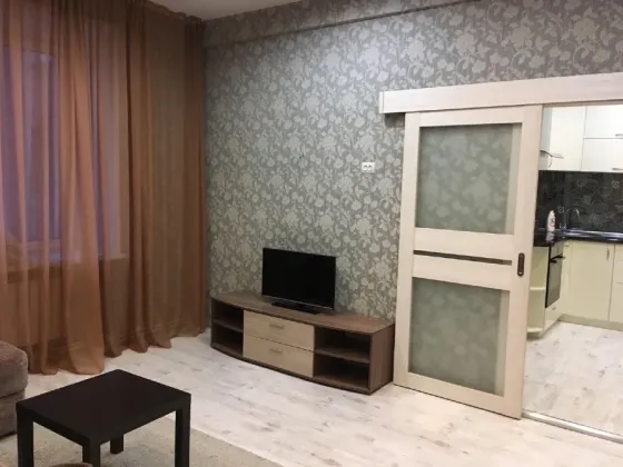 Сдаётся уютная квартира на длительный срок в куйбышевском районе (авторынок) ул. куйбышева 227 кварт Донецк