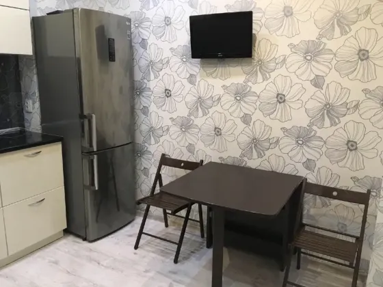 Сдаётся уютная квартира на длительный срок в куйбышевском районе (авторынок) ул. куйбышева 227 кварт Донецк