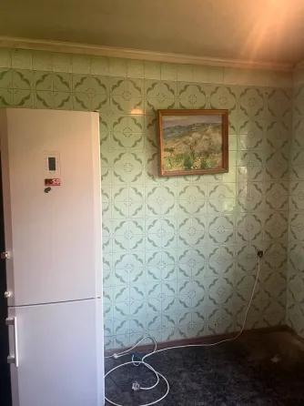 Продам 4-кв.,Крытый рынок Донецк
