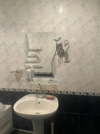 Продам 4-кв.,Крытый рынок,пр.Театральный Донецк