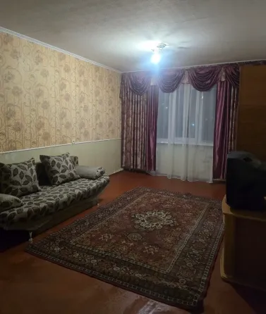 Продам 3-х комнатную квартиру на Зелёном Макеевка