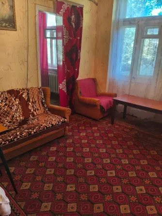 сдам 2-х комн. кв.,в р-н пролетарского исполкома,на ул.робеспьера.в квартире имеется стиральн.машинк Донецк
