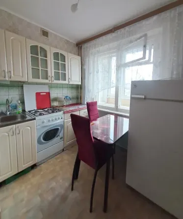 Сдам комфортную двухкомнатную квартиру Буденовский район Донецк