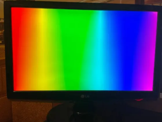 Монитор LG Flatron W2253TQ Макеевка