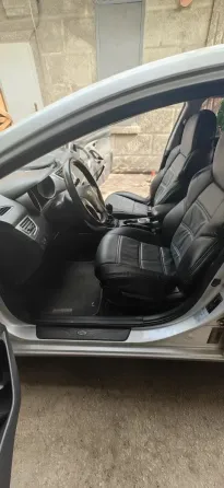 Продам Hyundai Elantra 1,6 механика Донецк