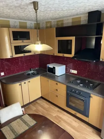 Продам 3х ком квартиру.Мкр Зелёный.первые дома Макеевка