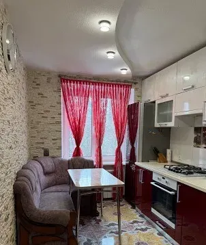 Сдам отличную 3-х комнатную квартиру на Бажанова Макеевка