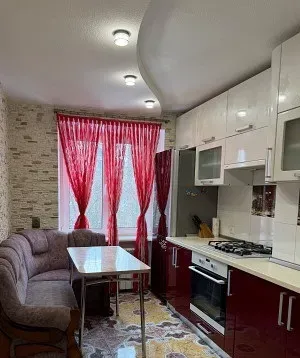 Сдам отличную 3-х комнатную квартиру на Бажанова Макеевка