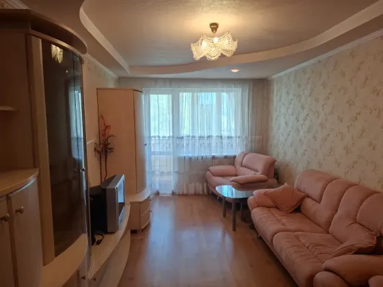 Сдам 4-комнатную квартиру 84,1 м2, больница Калинина. Донецк