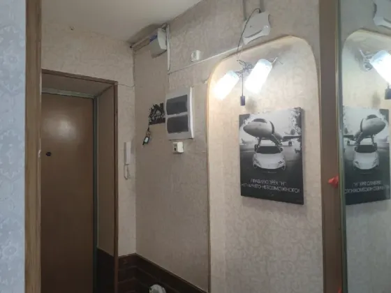 Сдаётся 2-х комнатная квартира в районе "дюа", стоит тройной стекло пакет в квартире светло тепло и Донецк