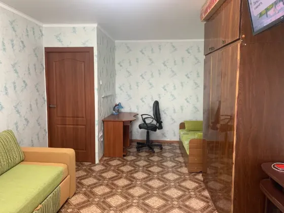 Сдаётся 1 комн. квартира в Орджоникидзевском районе , ул. Февральская 42 ( девятка). Мариуполь