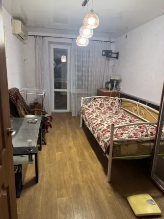 Купить четырехкомнатную квартиру в Левобережном р-не Мариуполь