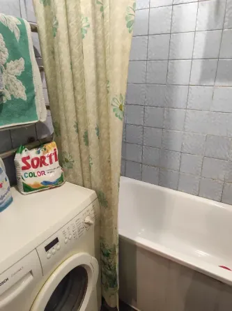 Вода24/7. Продам 1 к.кв. Буденновский район, Майский рынок, Нижнекурганская. Донецк