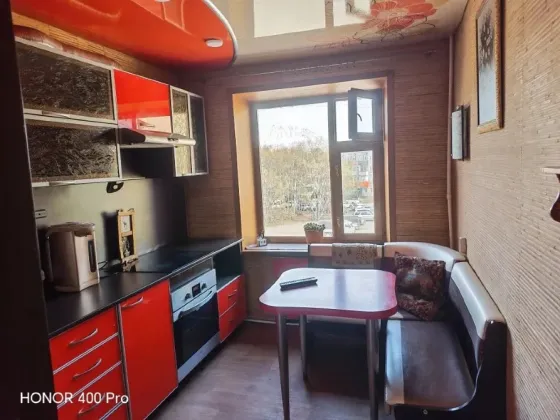 Сдаю двухкомнатную квартиру 48.0 м² этаж 3/5 город Донецк, Ленинский район Донецк