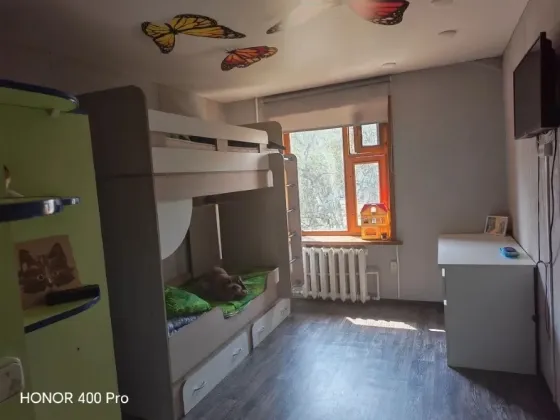 Сдаю двухкомнатную квартиру 48.0 м² этаж 3/5 город Донецк, Ленинский район Донецк