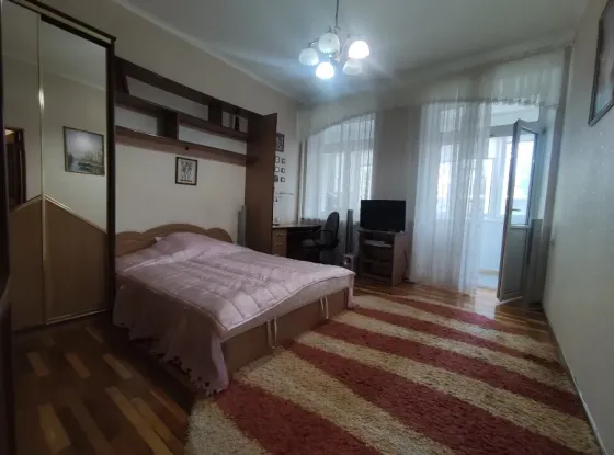 Продам необычную 3к квартиру в Донецке Донецк