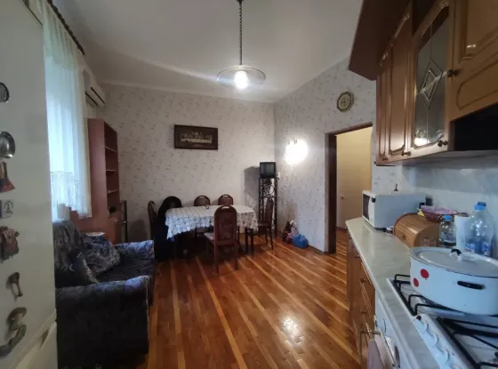 Продам необычную 3к квартиру в Донецке Донецк