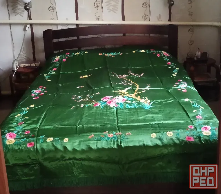 Продам винтажное китайское покрывало 215х165, атласный шелк, с бахромой. Донецк - изображение 1