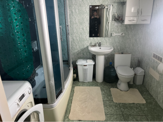 Продажа коммерческого помещения 300 м.кв.гостевой дом, 4 отдельн жилых блока.с участком под магазин Донецк