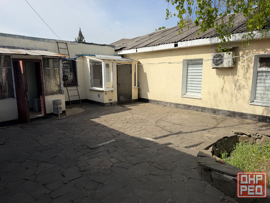 Продажа коммерческого помещения 300 м.кв.гостевой дом, 4 отдельн жилых блока.с участком под магазин Донецк - изображение 2