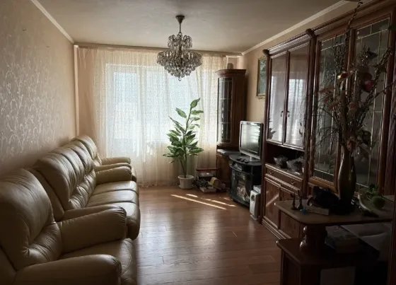 Продаётся 4 к. кв. магистральная Донецк