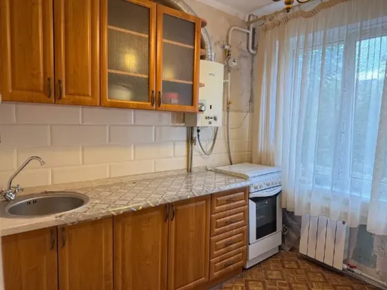 1 ком.кв. пр.металлургов Мариуполь