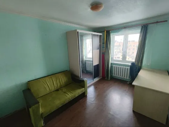 Продам 3х комн кв м-н Солннечній Донецк