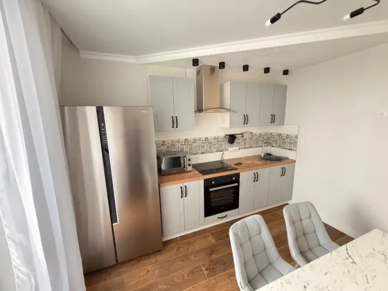 Сдаётся 1-комнатная 36м² квартира в Куйбышевском районе, площадь Бакин. Донецк