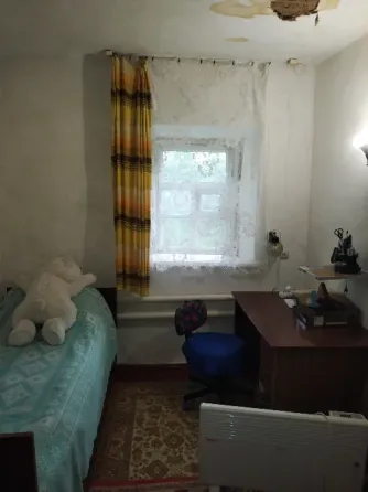 Продаётся дом со всеми коммуникациями на Красном пахаре. Донецк