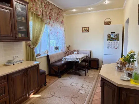 дом в пгт ялта Мариуполь