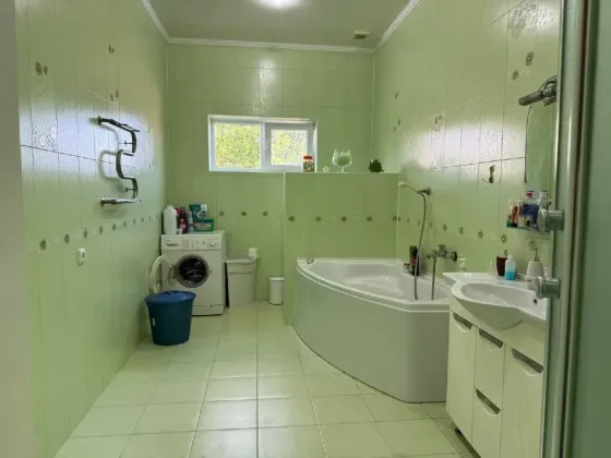 дом в пгт ялта Мариуполь