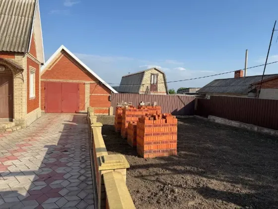 дом в пгт ялта Мариуполь